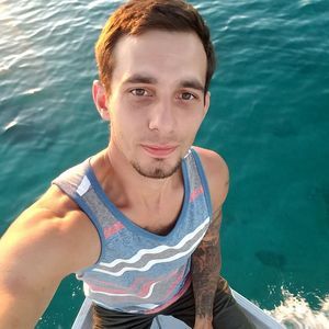 Meet your Posher, Chris